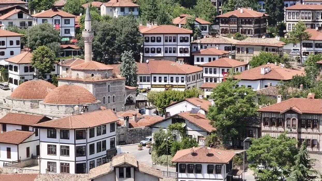 Ankara'ya 2,5 İstanbul'a 3,5 saatlik mesafede! UNESCO Dünya Mirası Listesi'ndeki bu yer turistlerin odak noktası