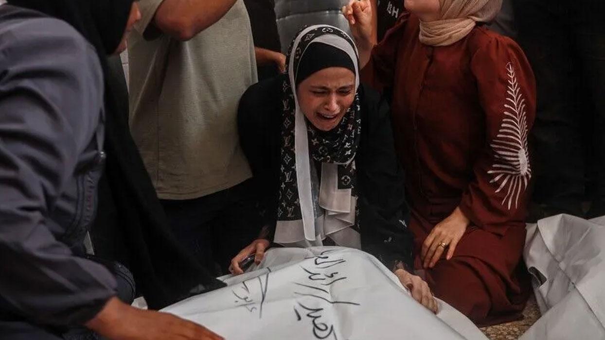 Katil İsrail'in Gazze'ye saldırıları sürüyor! Can kaybı 73 bin 386 oldu