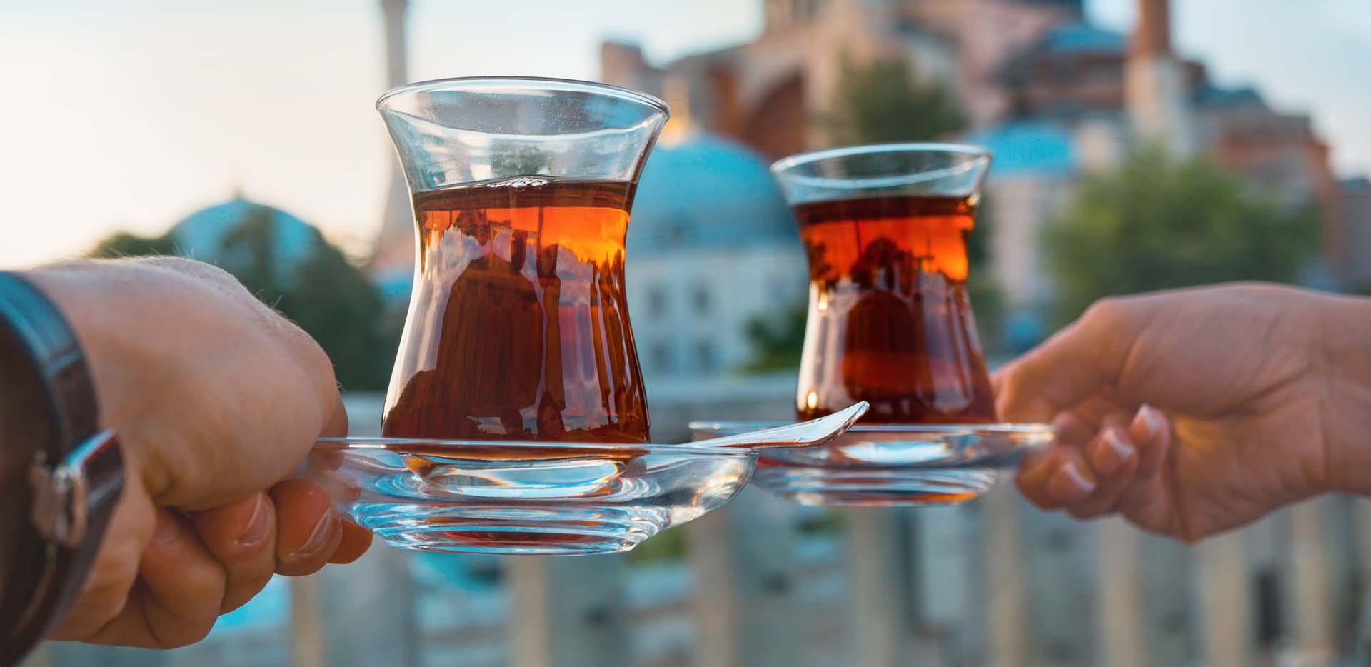Çay tiryakilerine iyi haber! Demleme süresi sağlığınızı etkiliyor