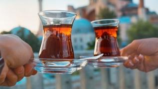 Çay tiryakilerine iyi haber! Demleme süresi sağlığınızı etkiliyor
