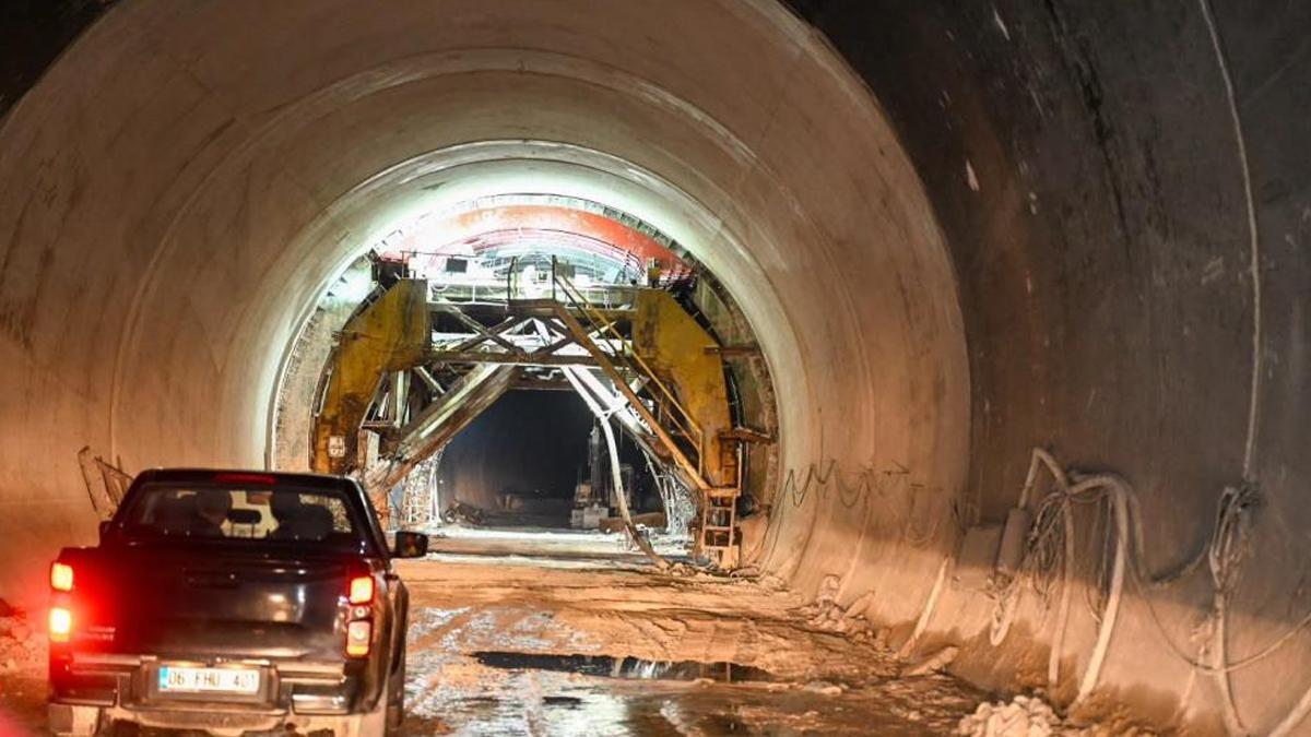 Sürücüler zamandan ve yakıttan tasarruf sağlayacak! 248 kilometrelik yol 196 km'ye düşecek