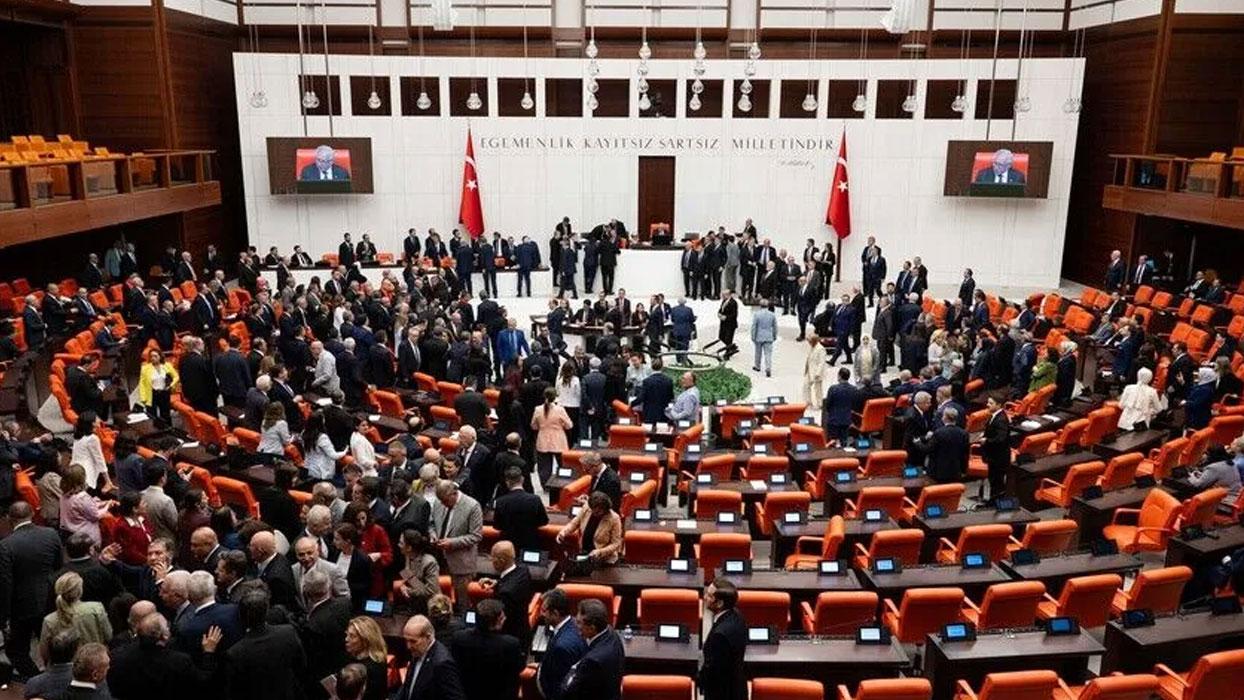 Terörsüz Türkiye teklifi "rekor" oyla yasalaştı