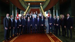Cumhurbaşkanı Erdoğan, Süper Lig'e çıkan takımları kabul etti