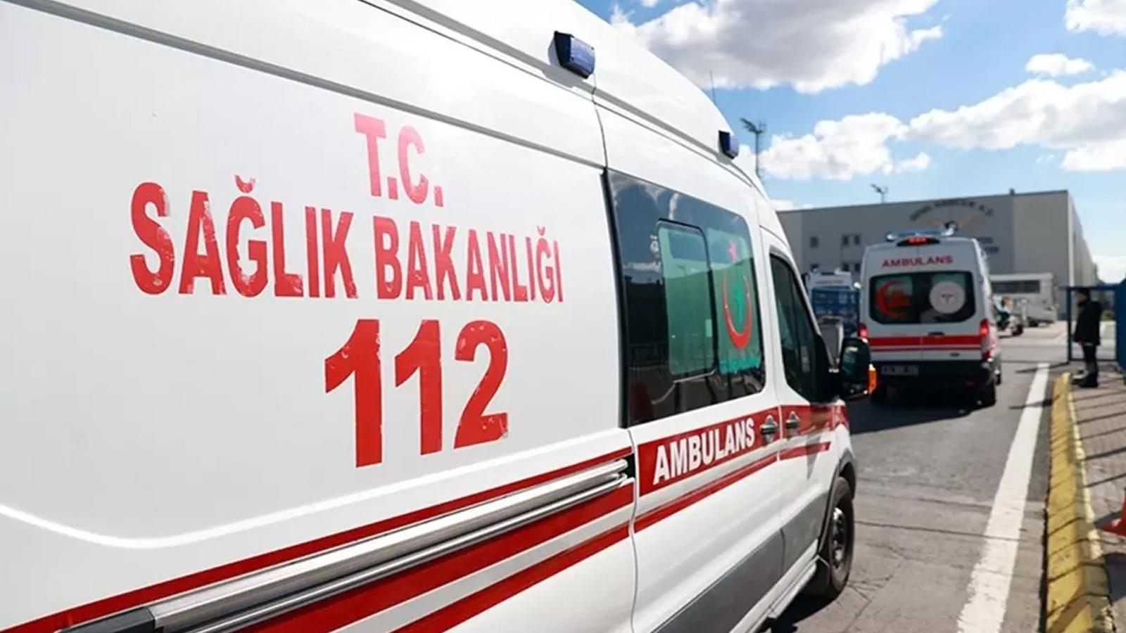 Bursa'da refüje çarpan otomobildeki 1 kişi öldü, 1 kişi yaralandı
