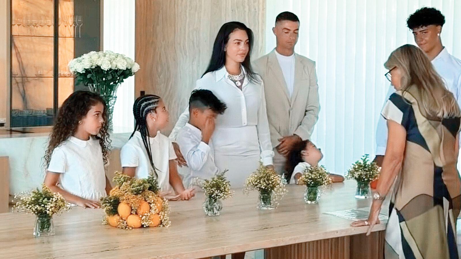 Oturma odasında nikah