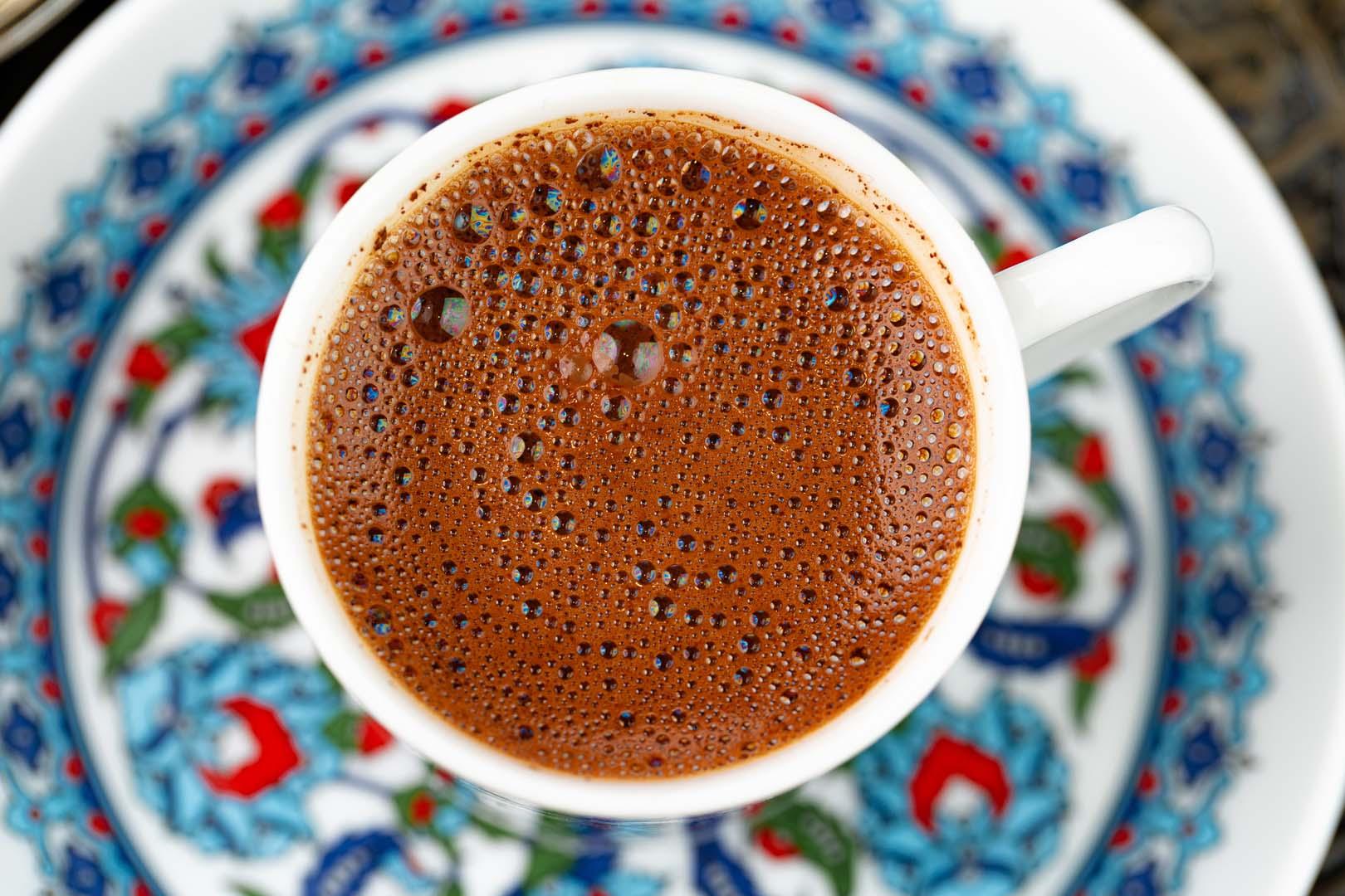 Kahve kalp için zararlı mı? Yeni araştırma ölçülü tüketim için önemli bir ayrıntıya işaret ediyor