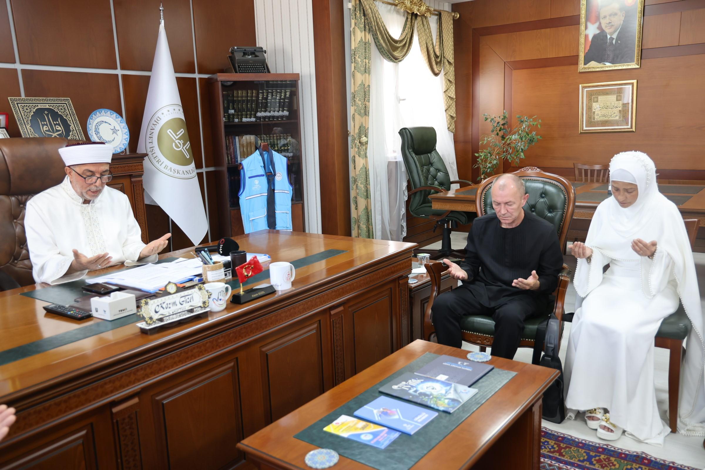 Nevşehir'de duygulandıran ihtida merasimi: Alman damat İslamiyet'i seçti