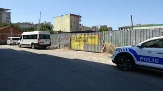 Sultanbeyli'de çelik konstrüksiyon çatı işçilerin üzerine düştü: 2 yaralı