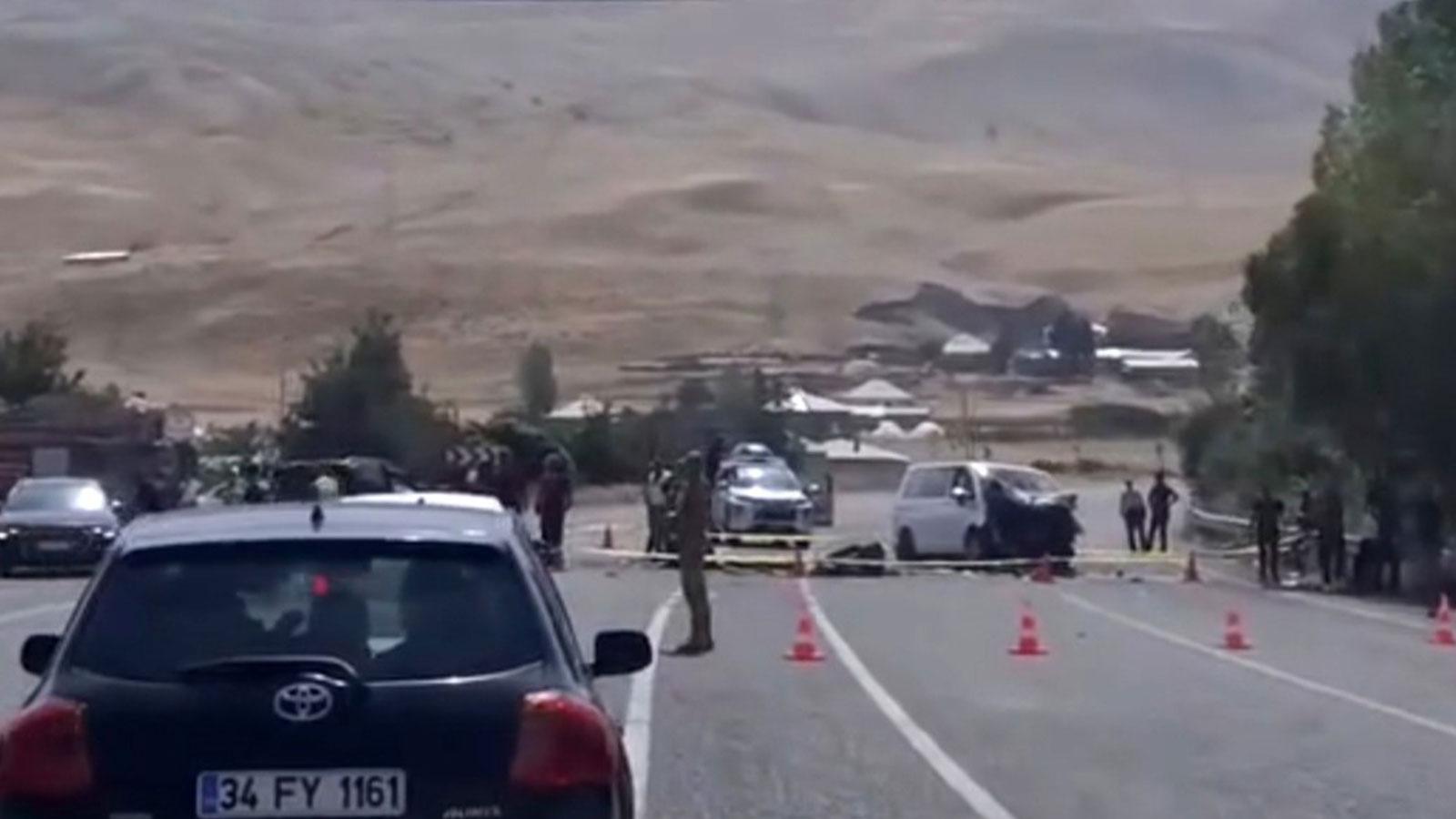 Van'ın Muradiye ilçesinde trafik kazası! 2 ölü, 9 yaralı