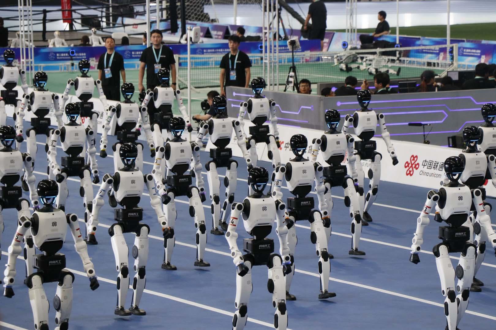 Robot Olimpiyatları başladı! Pekin'de 2.000'den fazla insansı robot yarışıyor