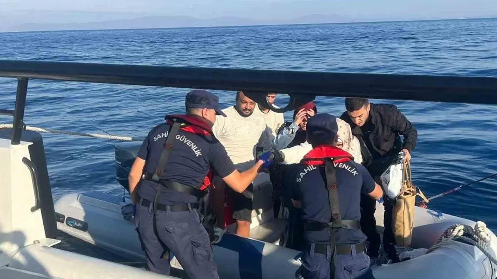 İzmir Foça ve Menderes'te 44 düzensiz göçmen yakalandı, aralarında çocuklar da bulunuyor