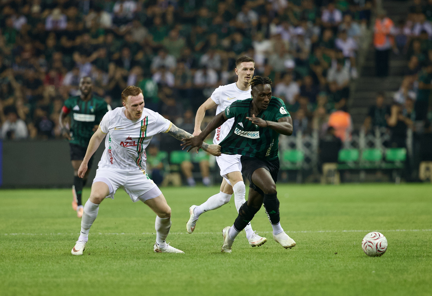 Kocaelispor - Amed maçında tahrik edici eyleme gözaltı kararı!