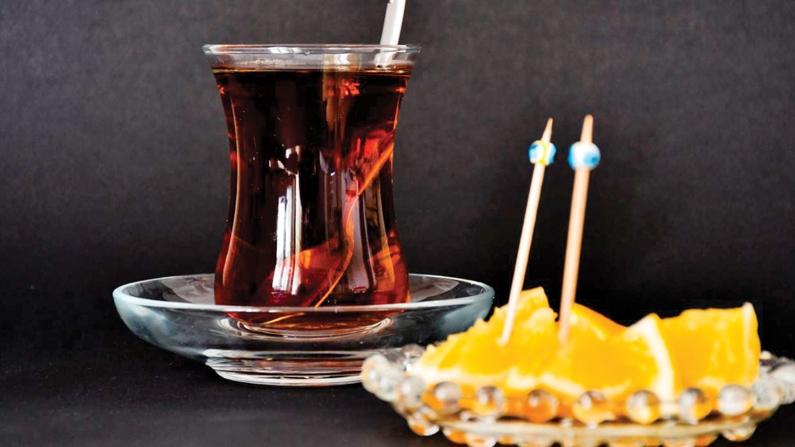Çay faydalı mı, zararlı mı? Limonlu çay işe yarıyor mu? Bir uzman yanıtladı