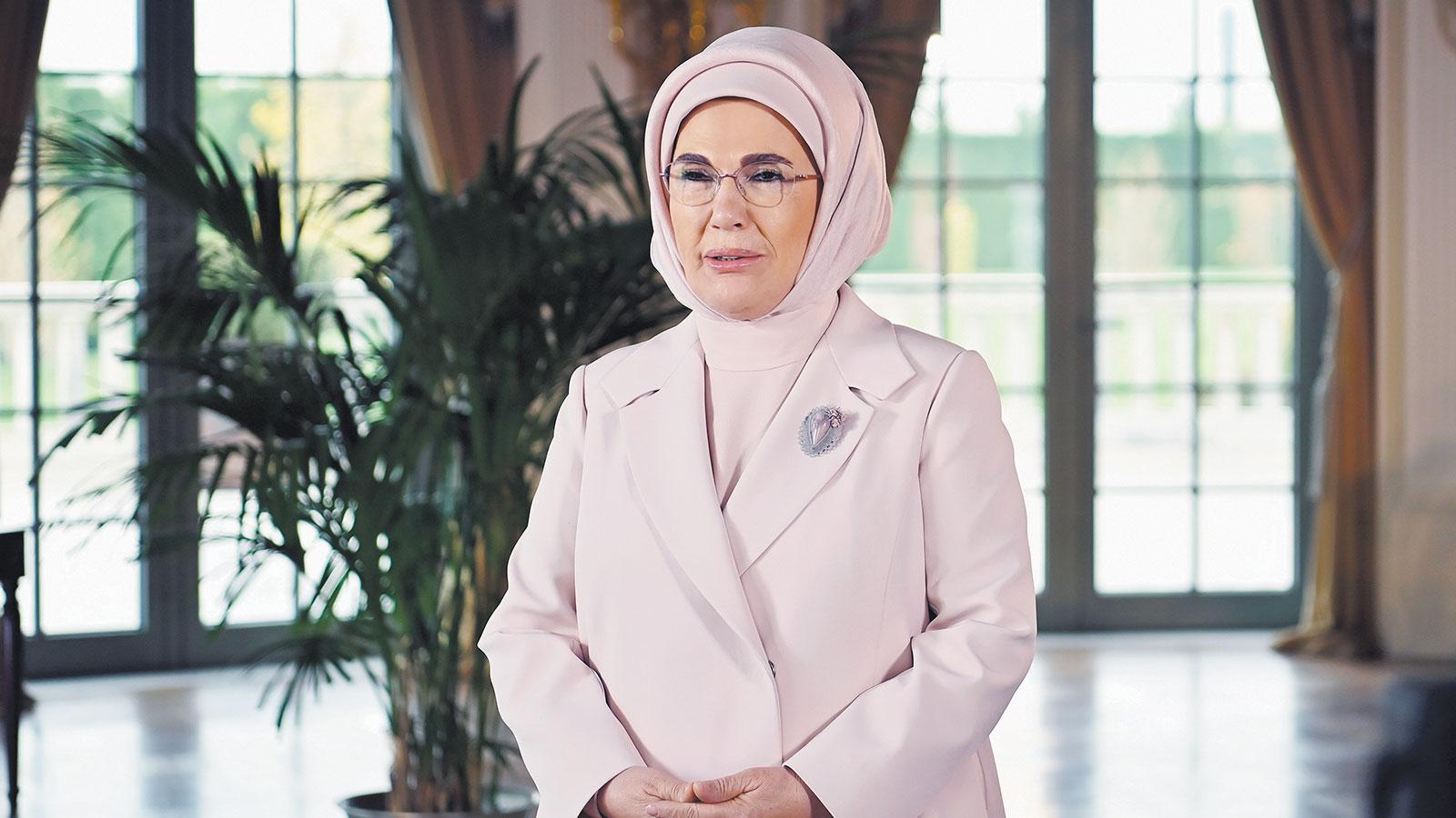 Emine Erdoğan'dan Malazgirt Zaferi paylaşımı: Tarihi bir dönüm noktası