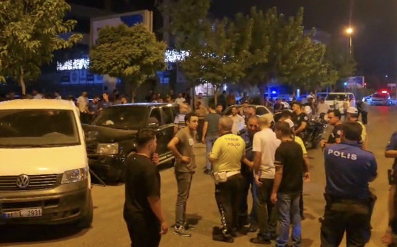 Gaziantep'te kaçan sürücü kovalamaca sonucu yakalandı, 4 araca çarptı