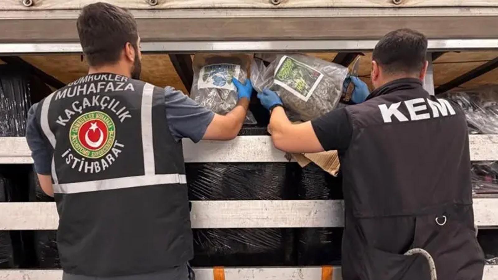 Tırda yaklaşık 288 kilogram esrar ele geçirildi