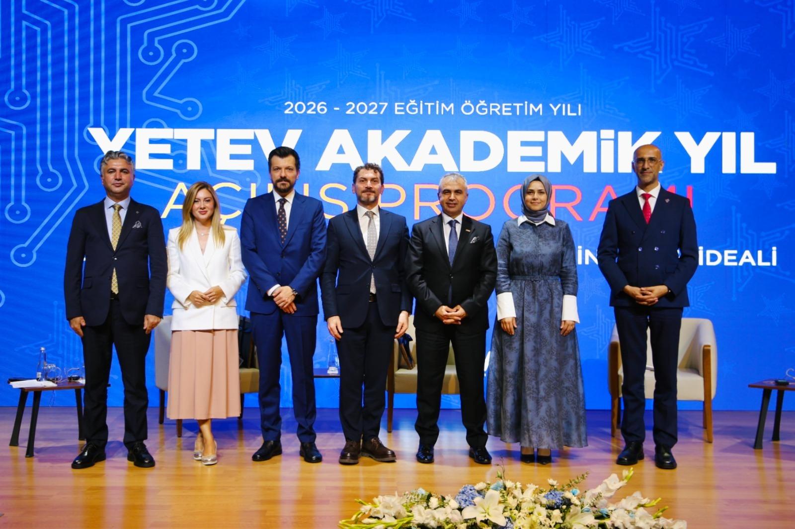 YETEV, yeni akademik yıla “Kadim Değerlerle İnsanlık İdeali” vizyonuyla başladı
