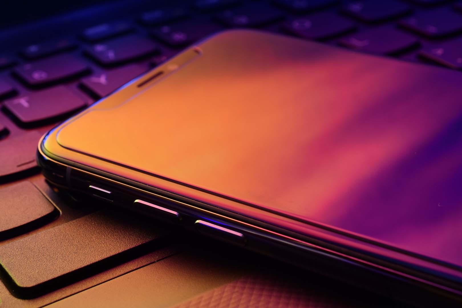 Apple 2026'nın ikinci çeyreğinde akıllı telefon pazarını domine etti