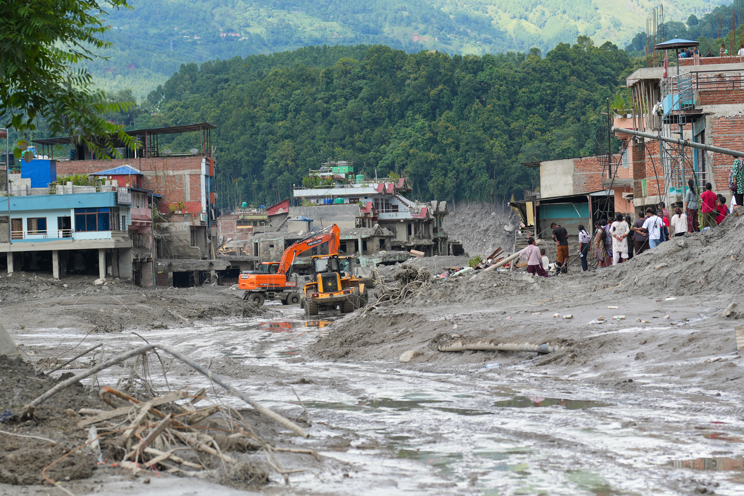 “Saatli bomba” patladı! Nepal'de acil tahliye uyarısı