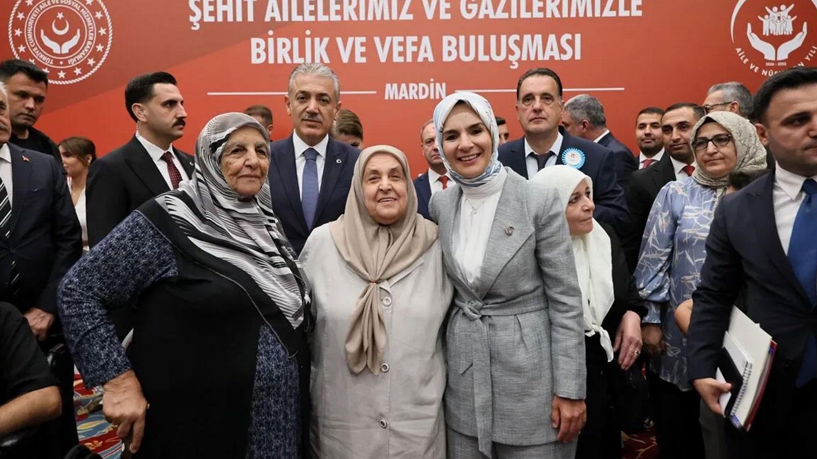 Bakan Göktaş, Mardin'de şehit aileleri ve gazilerle vefa buluşmasında bir araya geldi