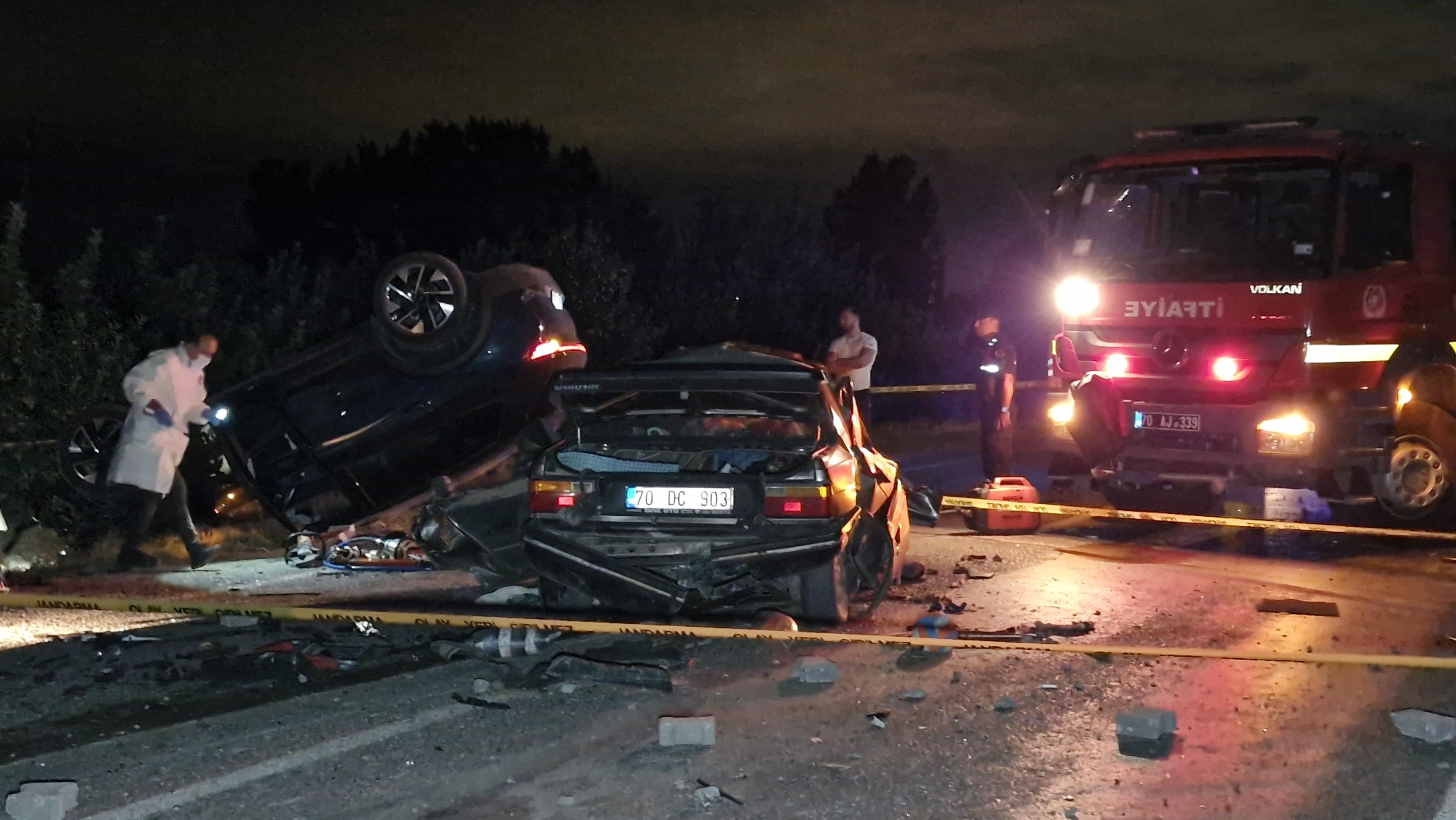 Karaman'da iki otomobilin kafa kafaya çarpıştı: 1 ölü, 1 yaralı