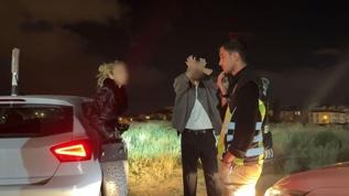Eskişehir'de 290 bin TL ceza kesilen sürücü öfkelendi, polis aracını tekmeledi!