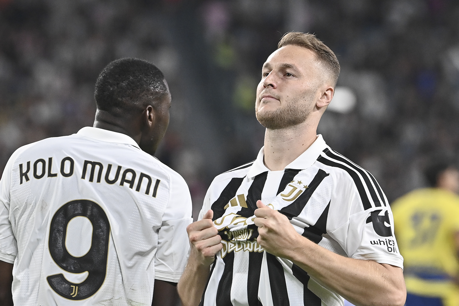 Zeki Çelik'li Juventus, Parma'yı 2 golle devirdi