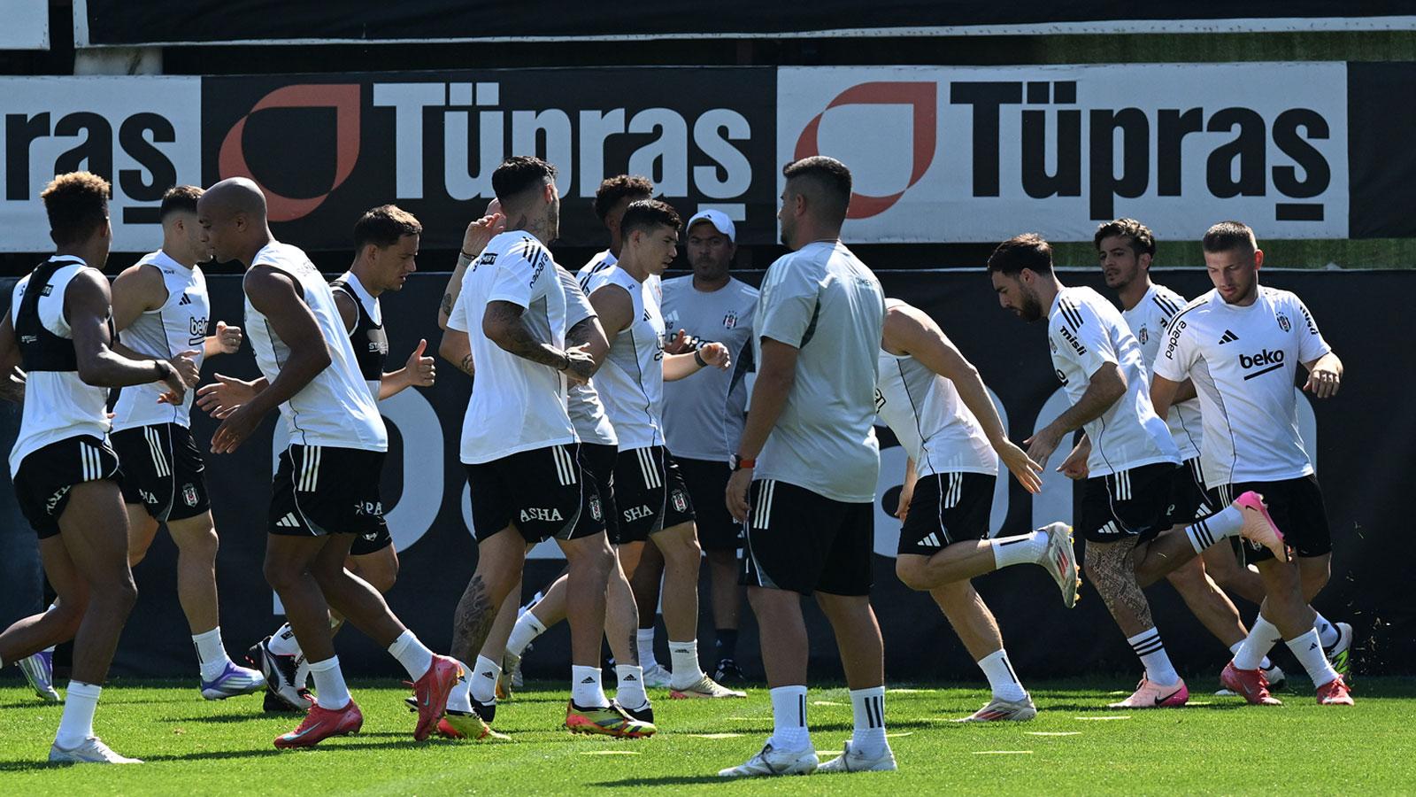 Beşiktaş, Fenerbahçe maçı hazırlıklarına başladı