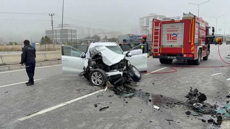 Samsun'da SUV araç direğe çarptı: 1 ölü, 3 yaralı