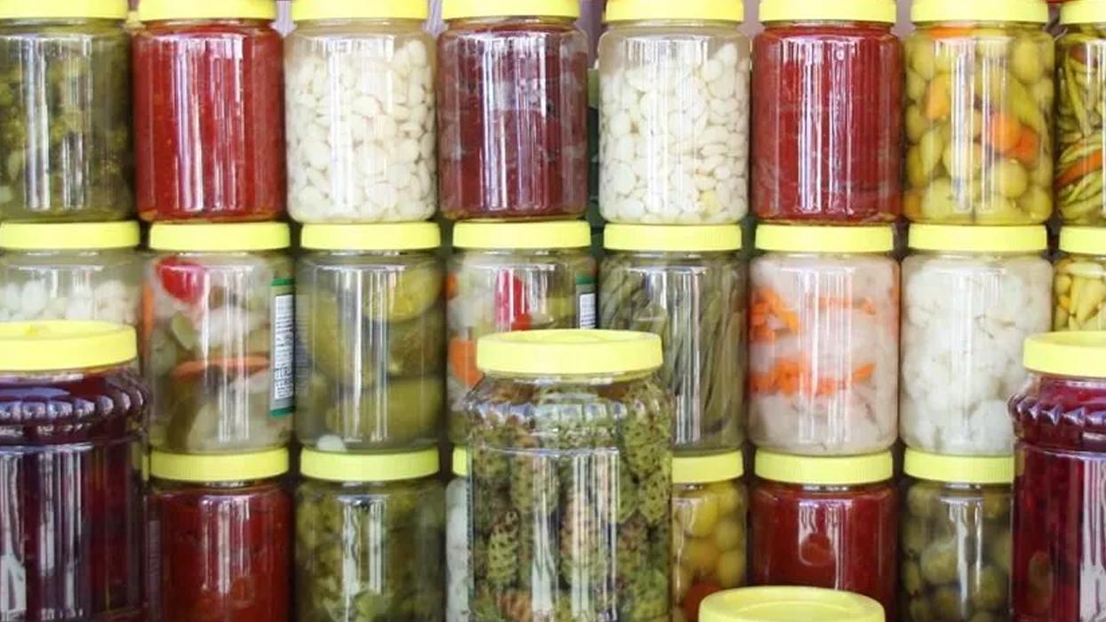 "Sirke mi limon mu?" sorusuna da cevap verdi! En iyi turşu için turşucudan püf noktaları