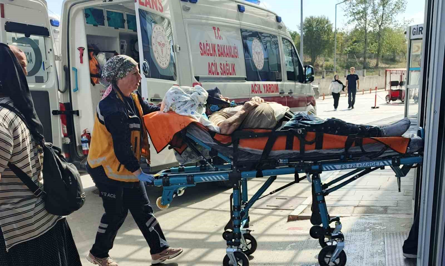 Bafra'da traktörün römorku devrildi: 6 yaralı