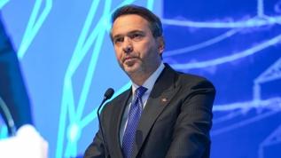 Geleceğin mühendislerine dev destek: Bakan Bayraktar'dan burs müjdesi