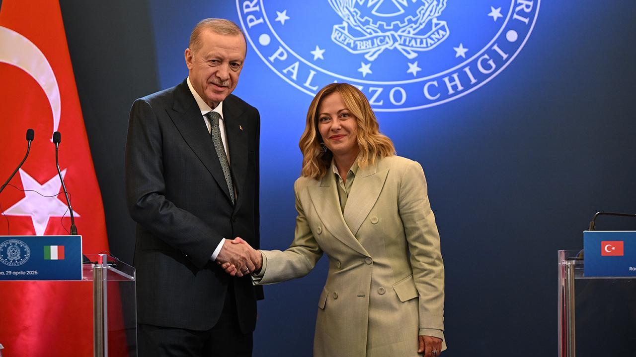 İtalya tarihine geçti, ilk tebrik Cumhurbaşkanı Erdoğan'dan geldi! Meloni'den Türkiye'ye teşekkür