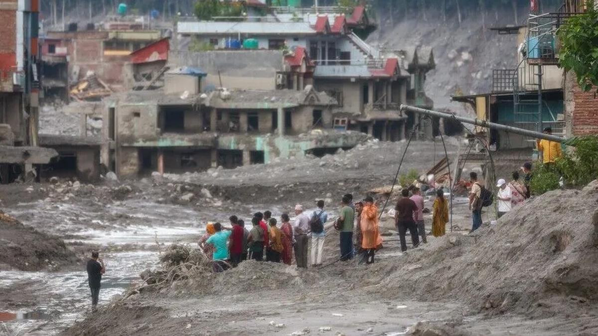 Nepal'de ilginç olay! Felaketin 11'inci gününde çamur dolu evinde sağ bulundu