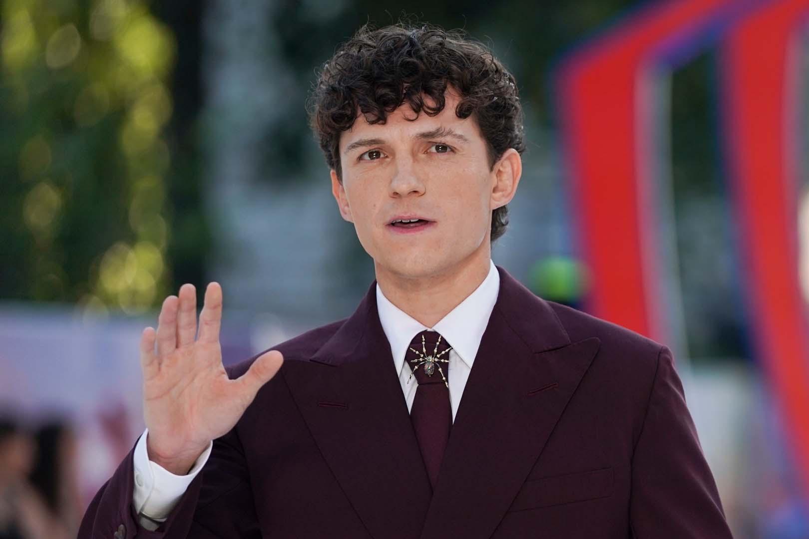 James Gunn'dan Tom Holland açıklaması: Spider-Man yıldızı DCU'ya katılacak mı?