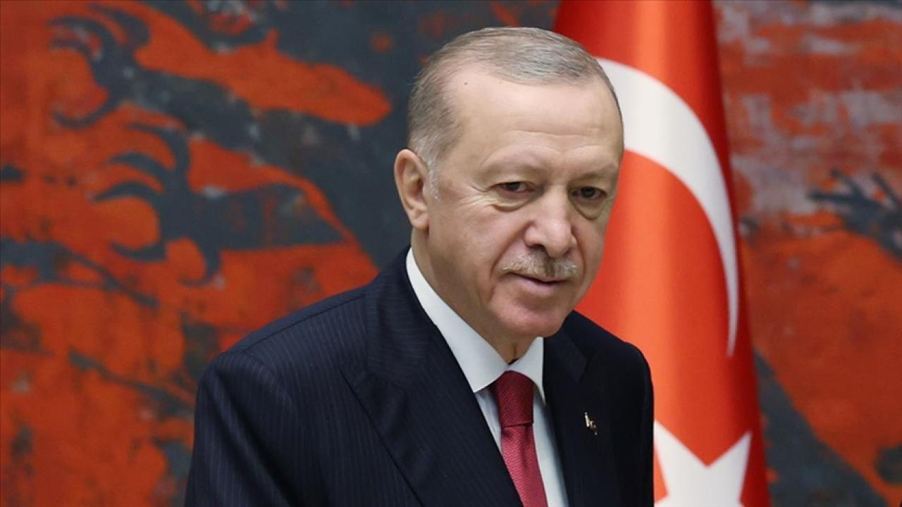 Külliye'de kritik kabul: Cumhurbaşkanı Erdoğan'a güven mektuplarını sundular