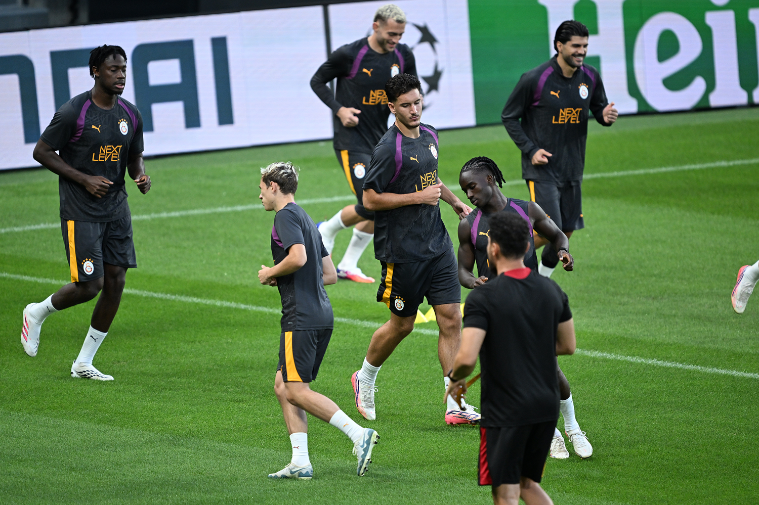Galatasaray, Sporting deplasmanında: Maç hangi kanalda, saat kaçta?