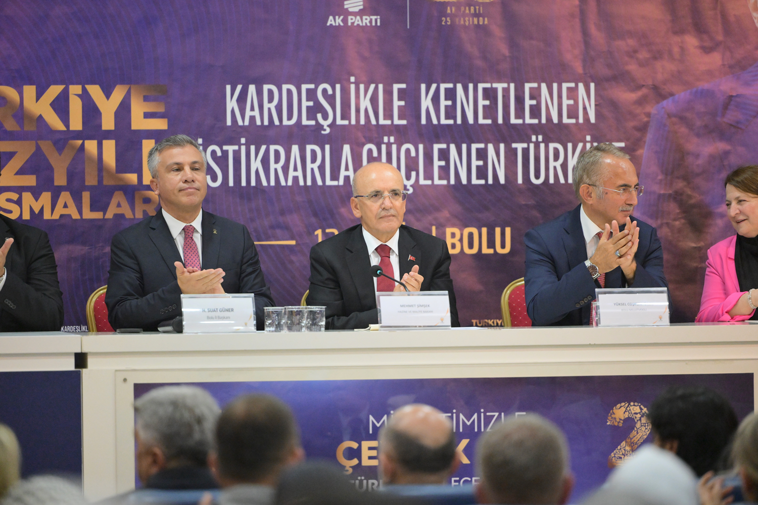 Bakan Şimşek Bolu'da iş dünyası ve teşkilatla buluştu