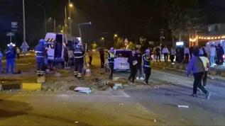 Düğün dönüşü can pazarı: Minibüs ile ticari araç çarpıştı, 21 yaralı