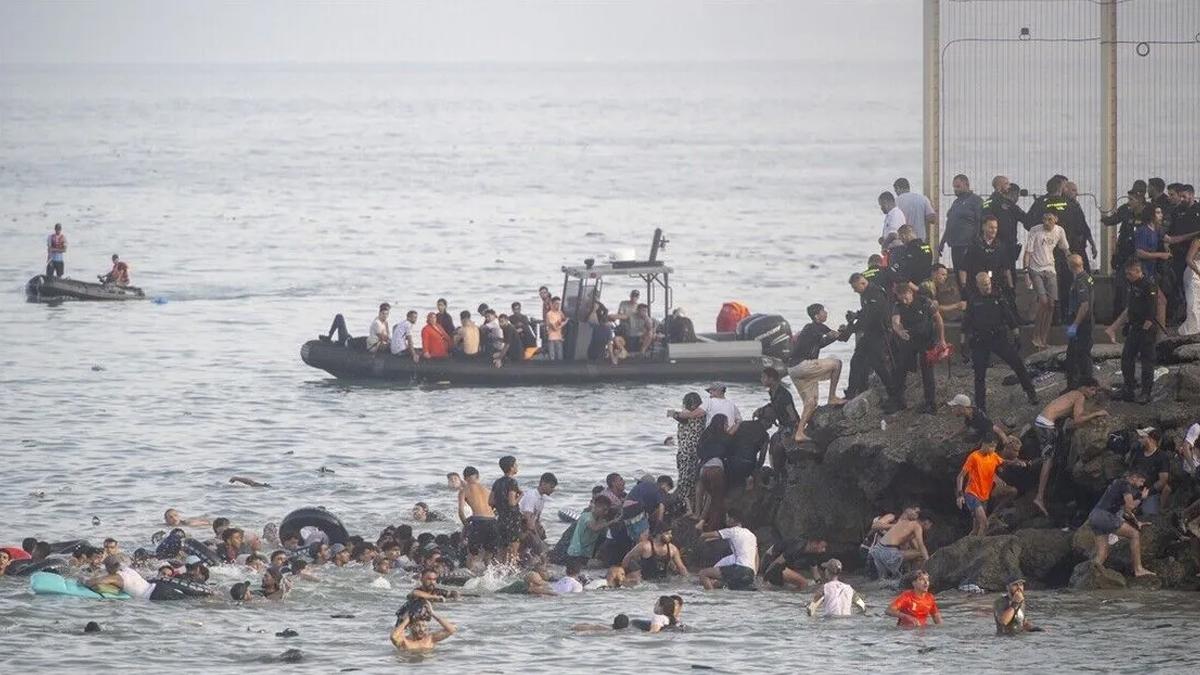 70 bin göçmen sınırı aştı, İtalya fişi çekti: Kontroller uzatıldı