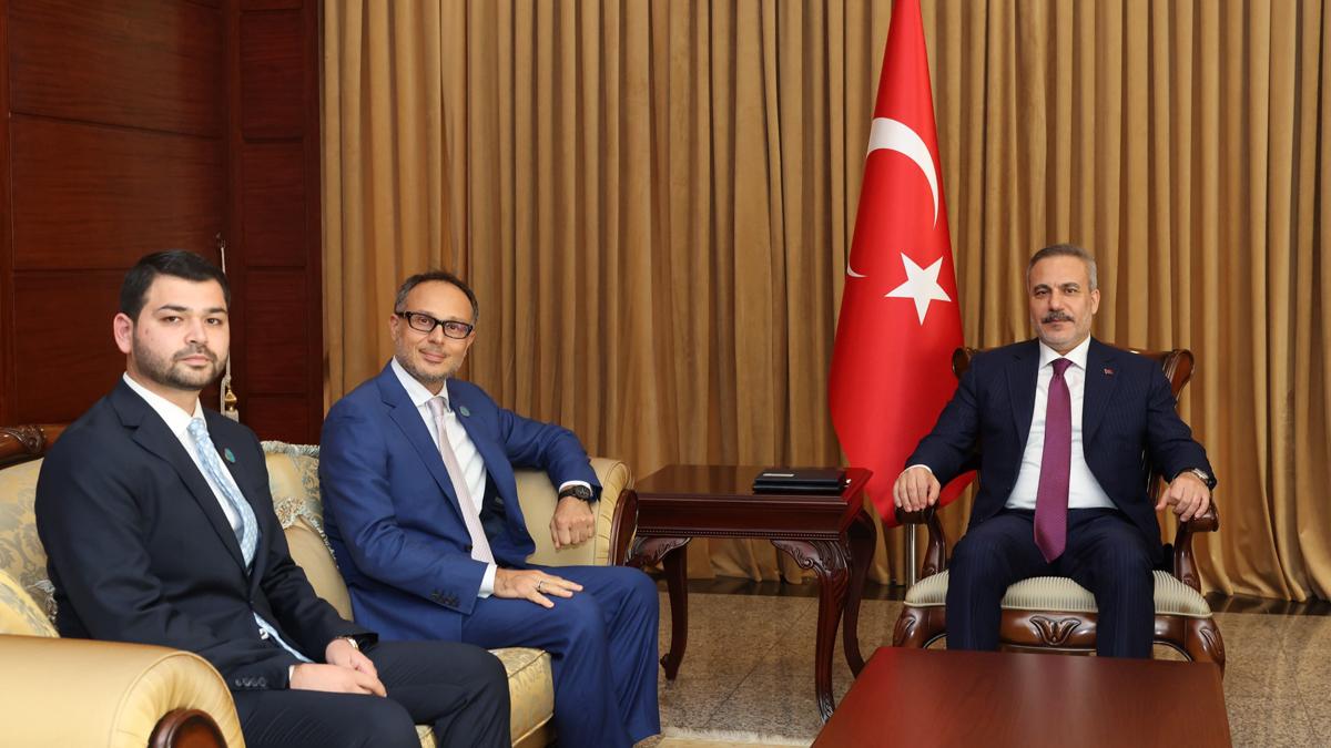 Bakan Fidan, TÜRKPA Genel Sekreteri Hasan'ı Bakü'de kabul etti