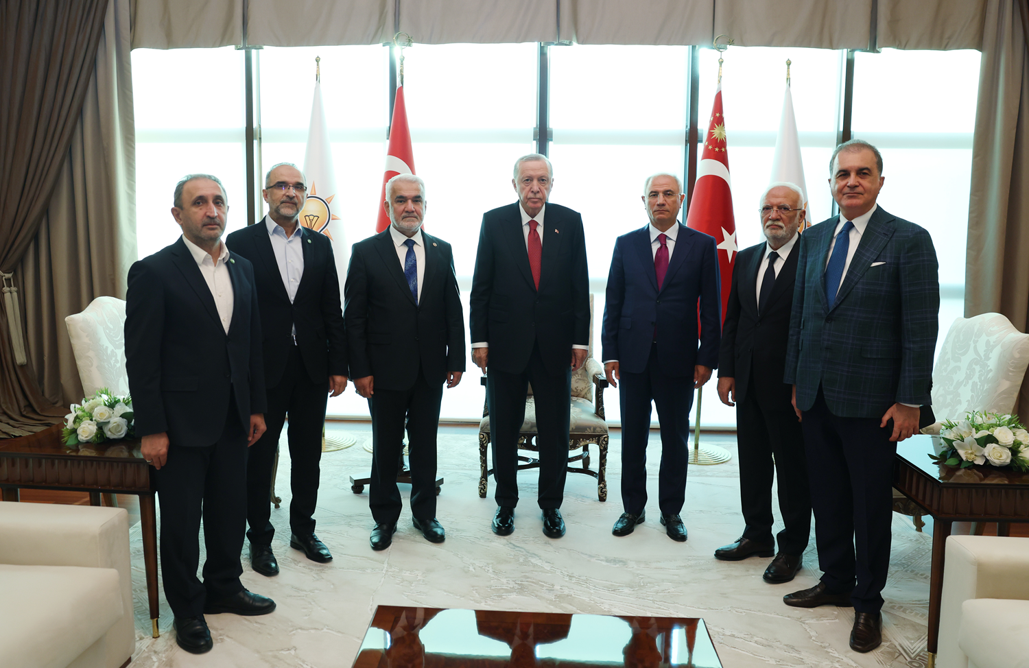 Cumhurbaşkanı Erdoğan, HÜDAPAR Genel Başkanı Yapıcıoğlu'nu kabul etti