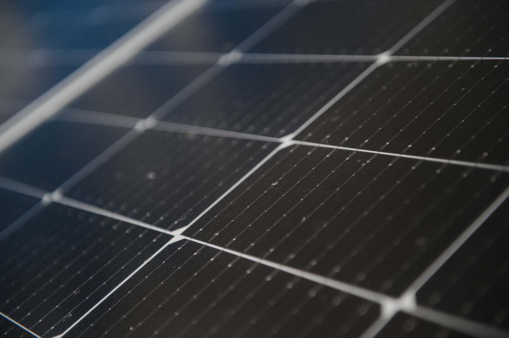Güneş panelleri için yeni alan! 10 metre derinlikte bile enerji üretildi