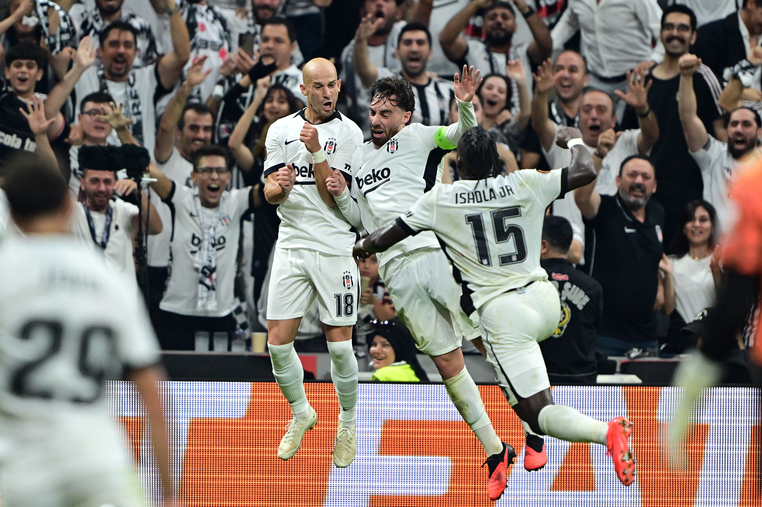 Beşiktaş, Süper Lig'de yarın Amed Sportif Faaliyetler'e konuk olacak