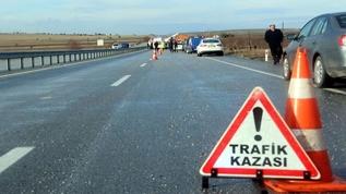 Otobüs ile otomobil çarpıştı: 2 yaralı