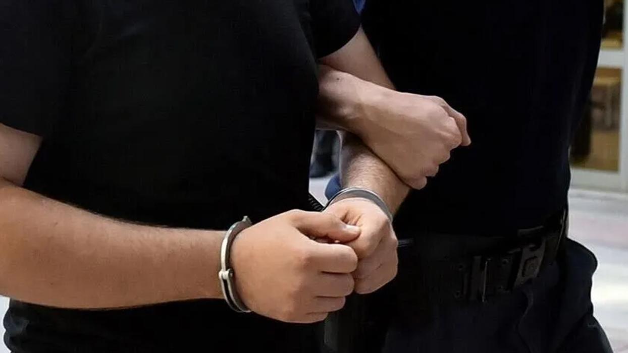 İstanbul'da yargı süreçlerine müdahale edildiği iddiasına ilişkin 5 şüpheli tutuklandı