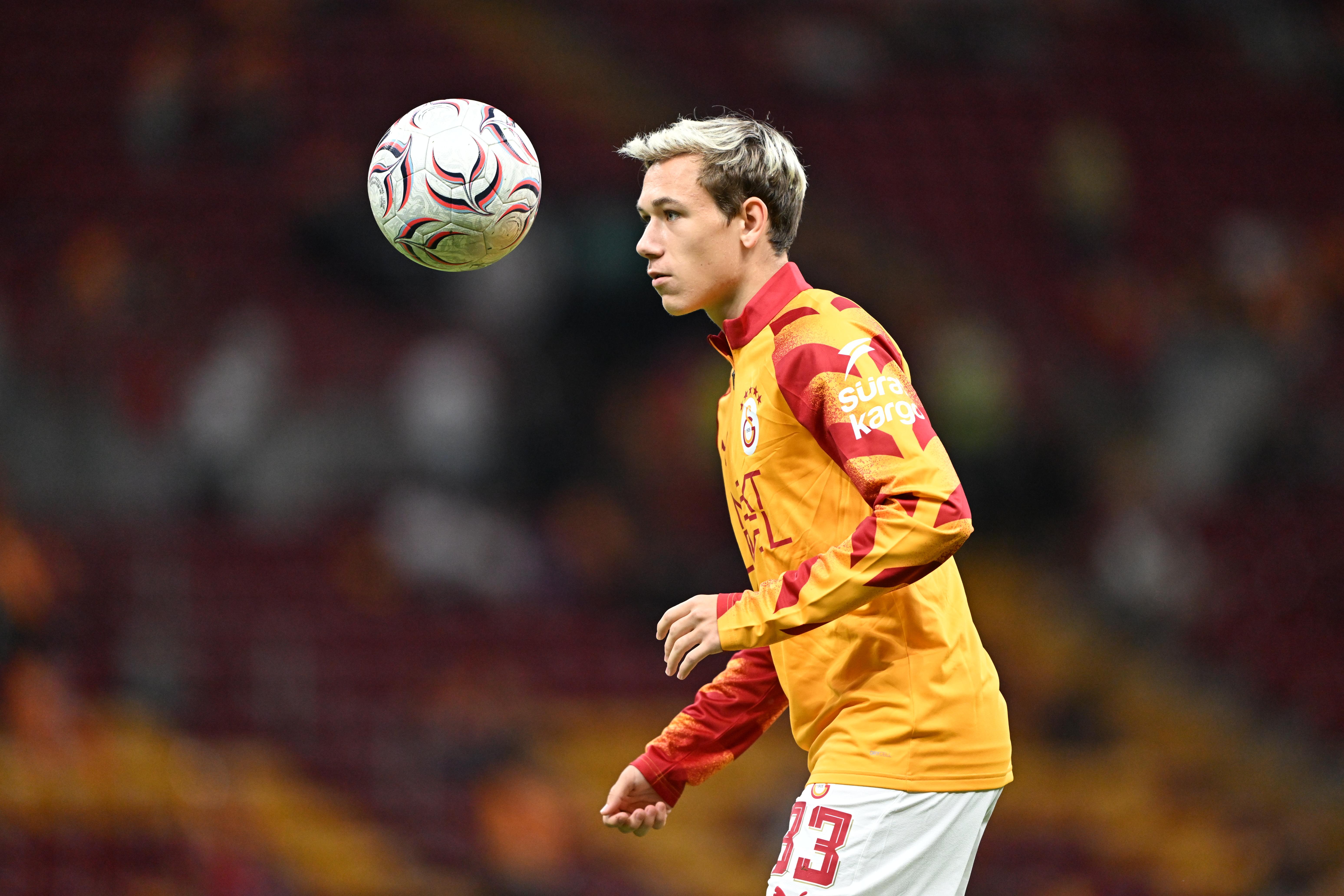 Safonov'dan Batrakov'a Galatasaray mesajı! ''Yeteneklerini gösterirse...''