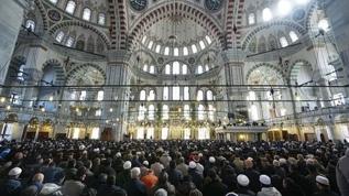 25 Eylül 2026 Cuma namazı saatleri : Üç büyük ilde cuma namazı vakti, cuma ezanı saat kaçta okunacak?