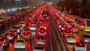 İstanbul'da haftanın ilk günü trafik çilesi