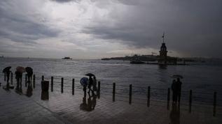 İstanbul'da sağanak ne kadar sürecek? Valilik açıklaması uyarıyla beraber geldi